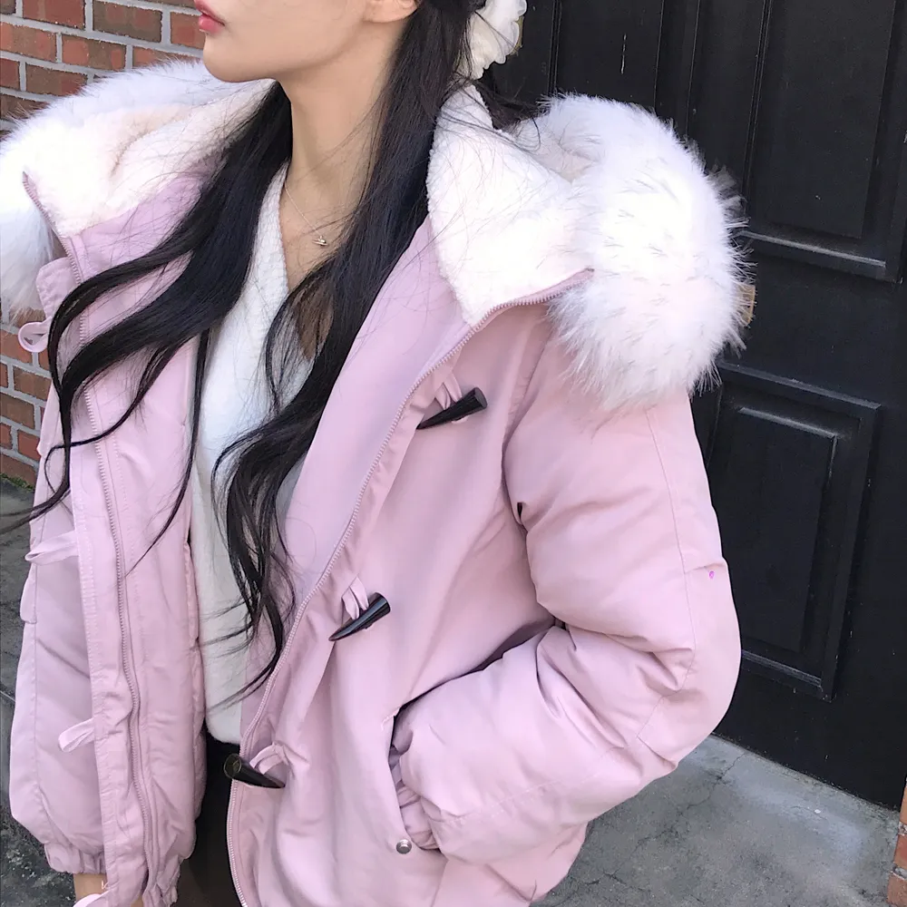 패딩 모델 착용 이미지-S1L90