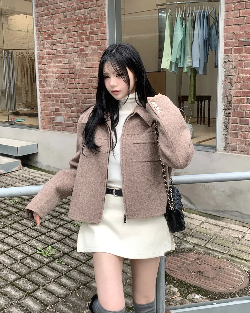 반바지 모델 착용 이미지-S3L51