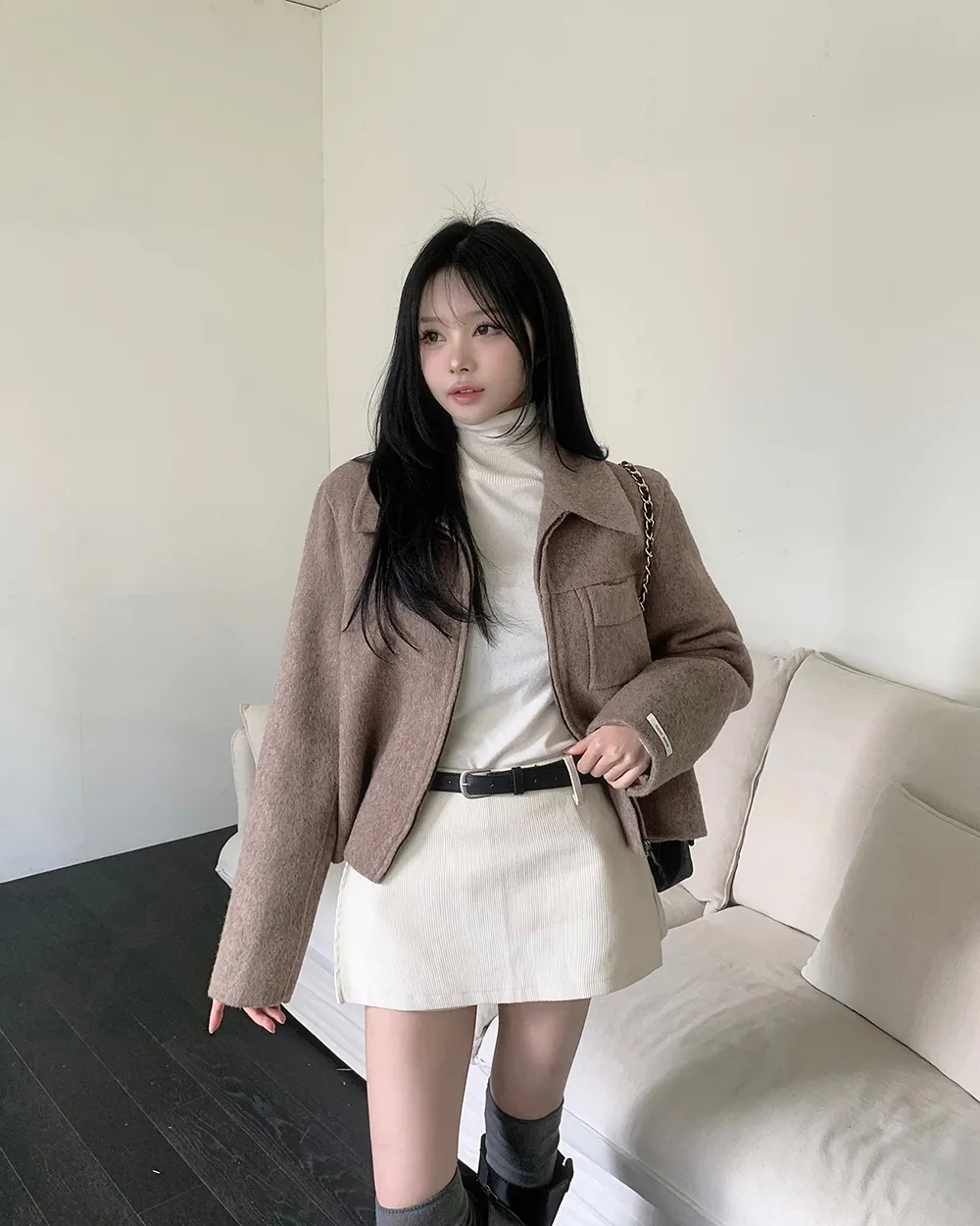 반바지 모델 착용 이미지-S3L48