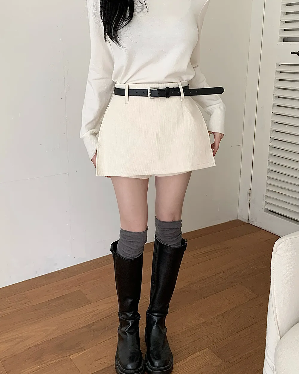 반바지 모델 착용 이미지-S3L5