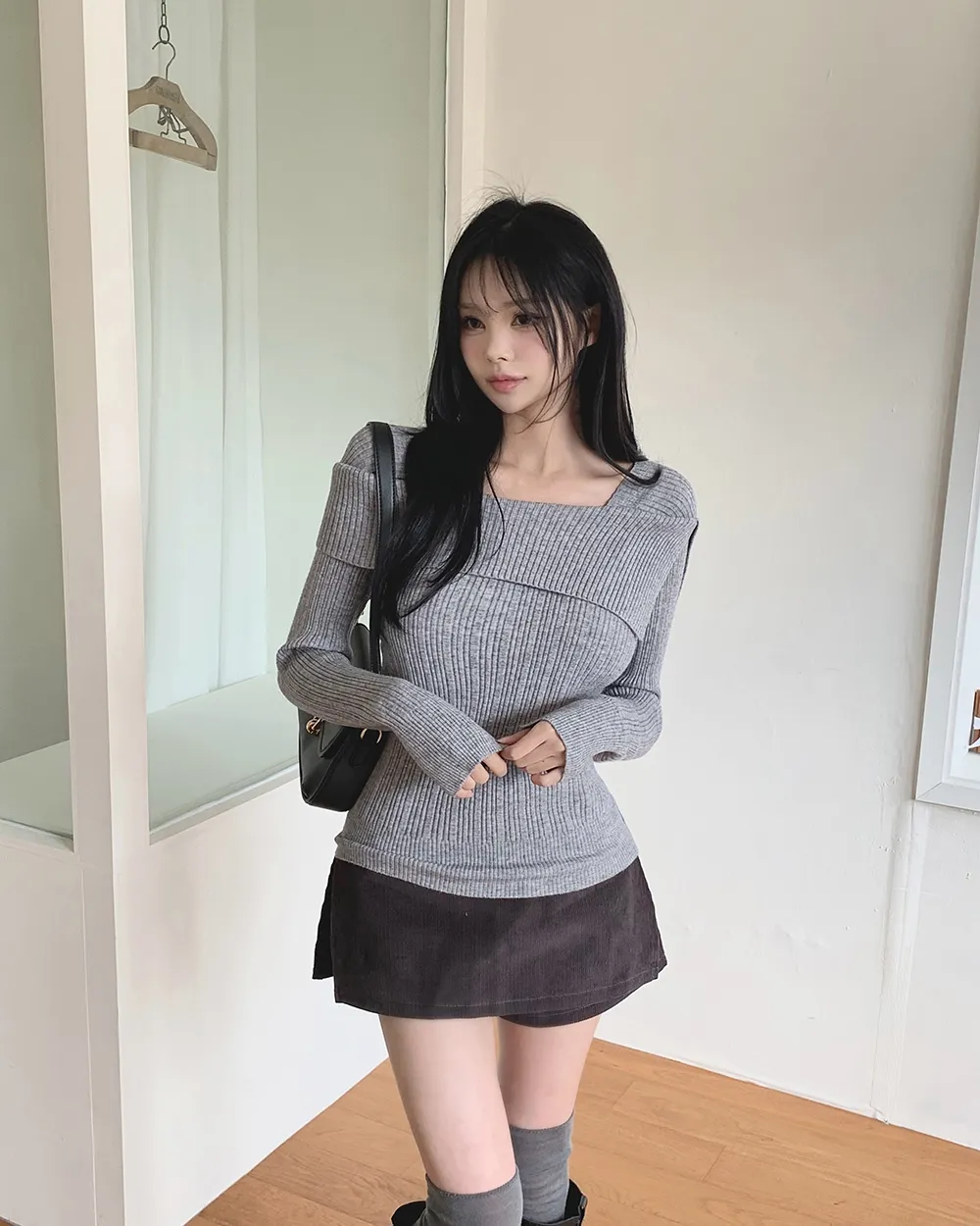 반바지 모델 착용 이미지-S3L36