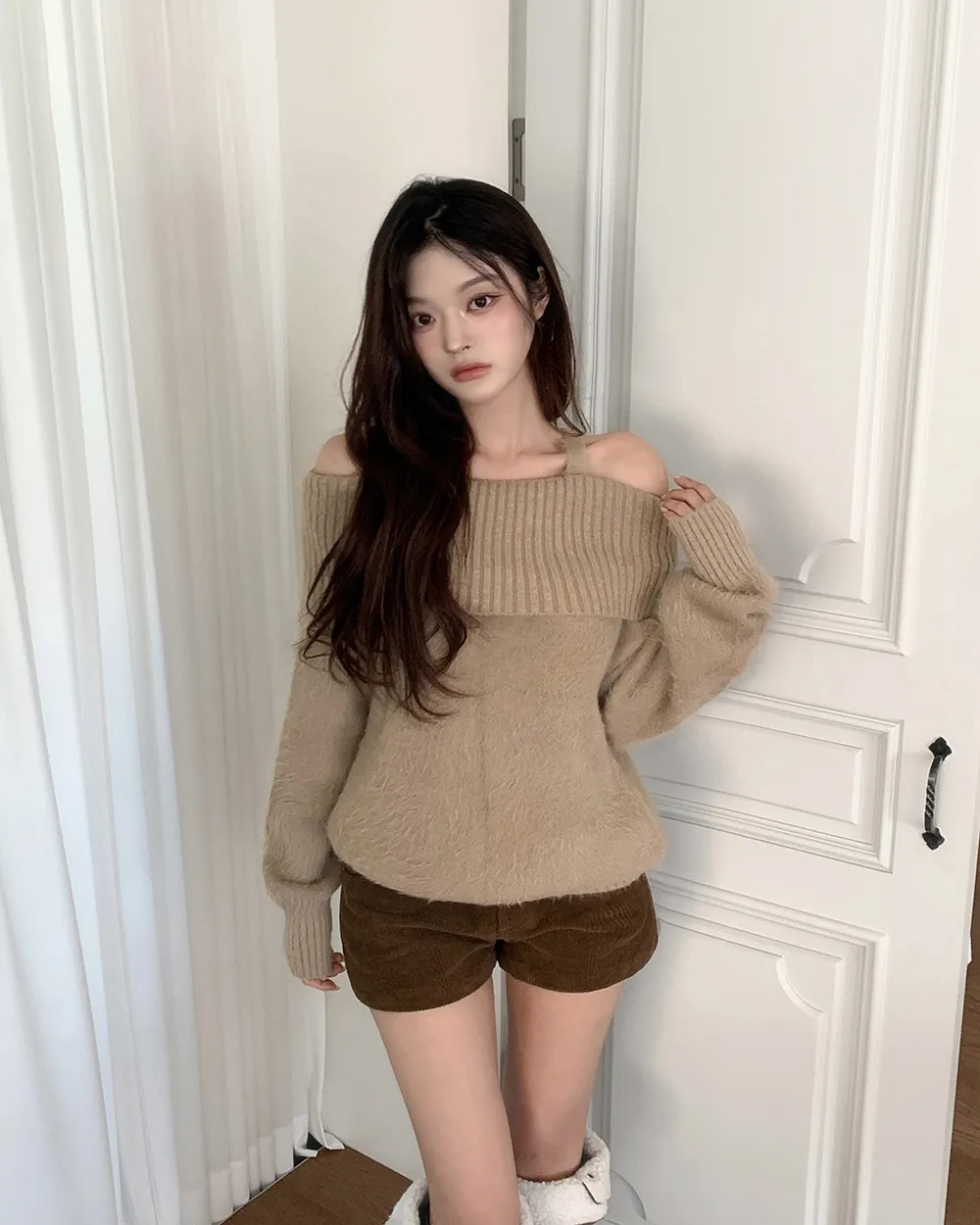 반바지 모델 착용 이미지-S2L5