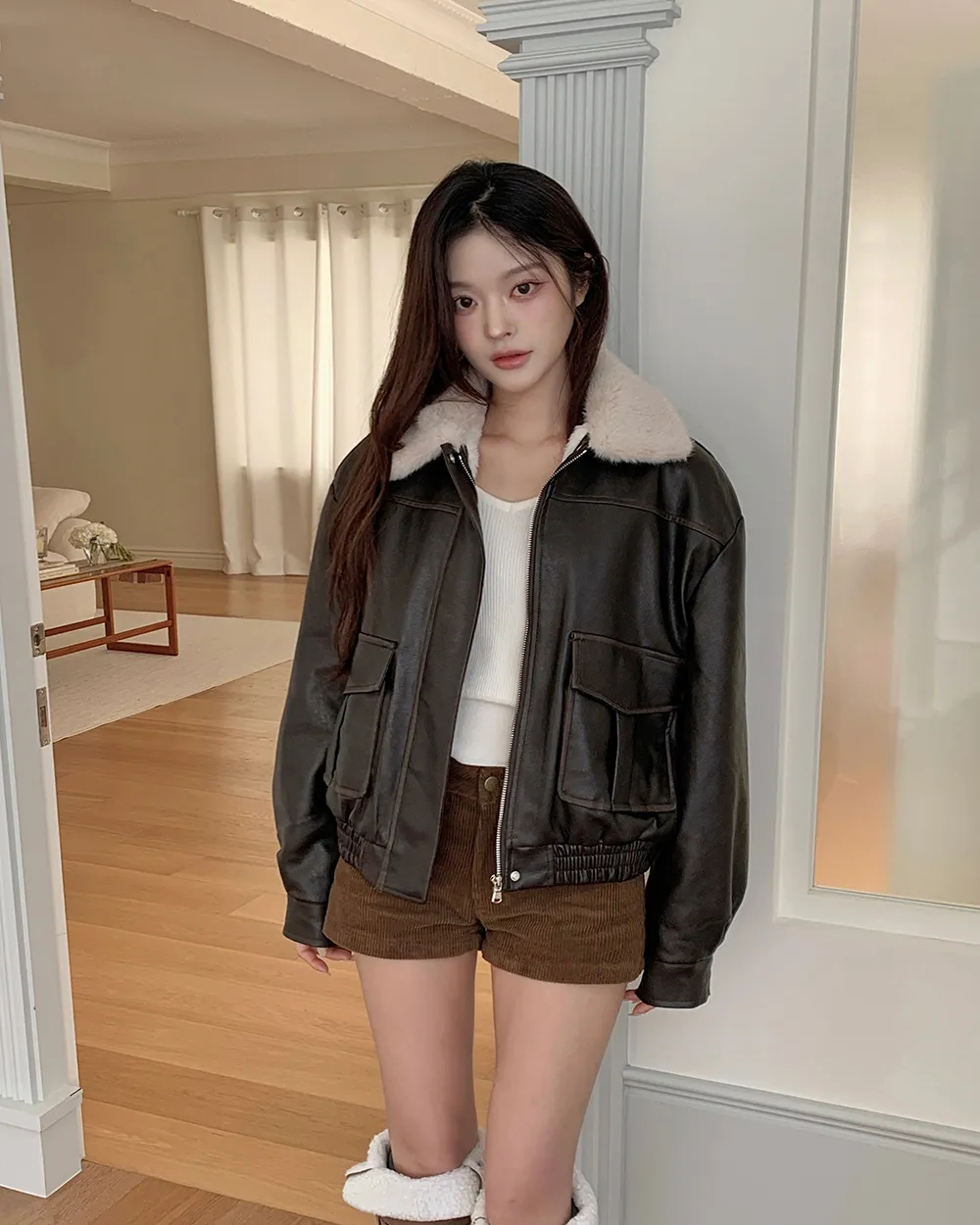 반바지 모델 착용 이미지-S2L30