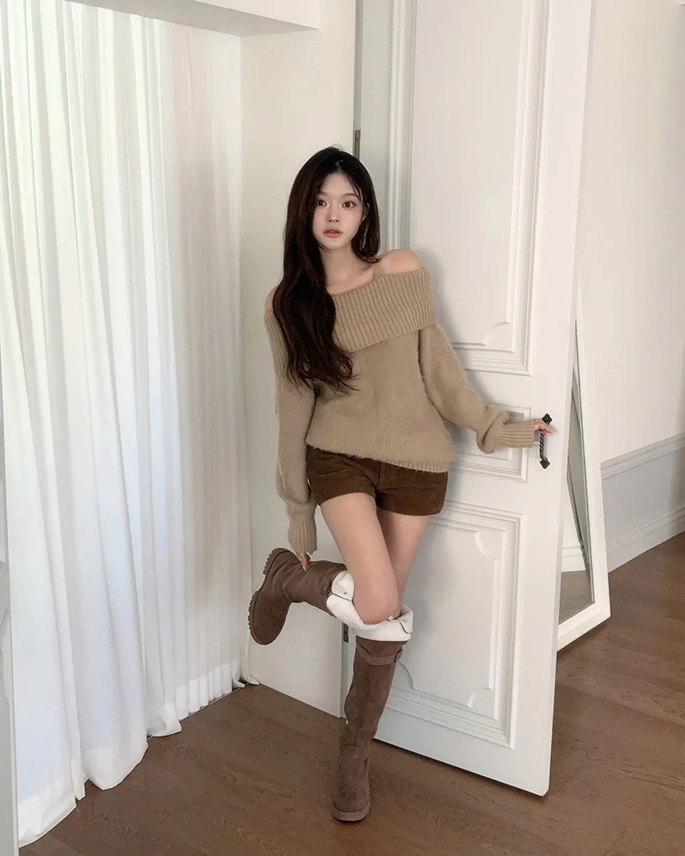 반바지 모델 착용 이미지-S2L7