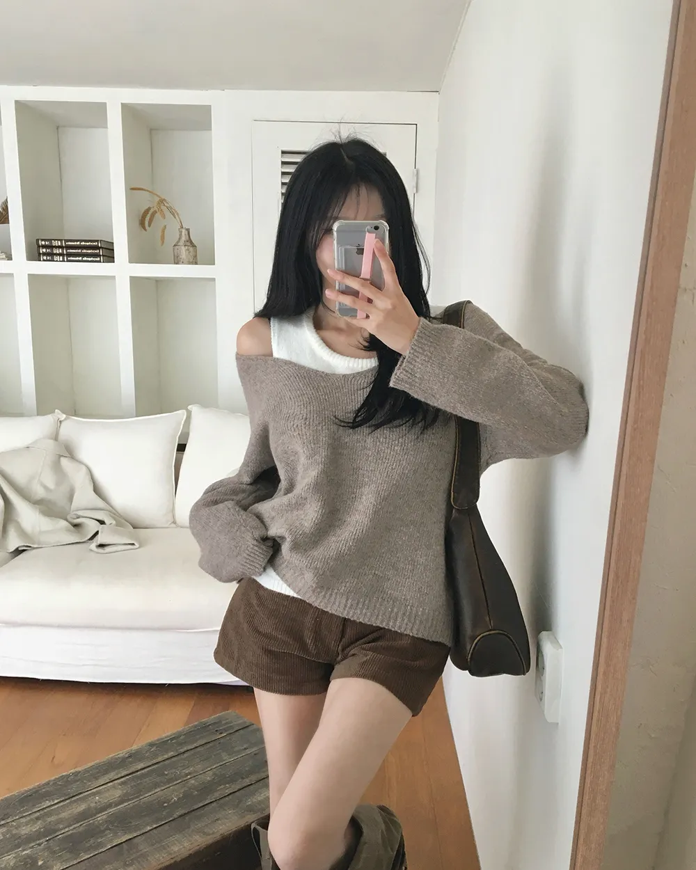 반바지 모델 착용 이미지-S3L17