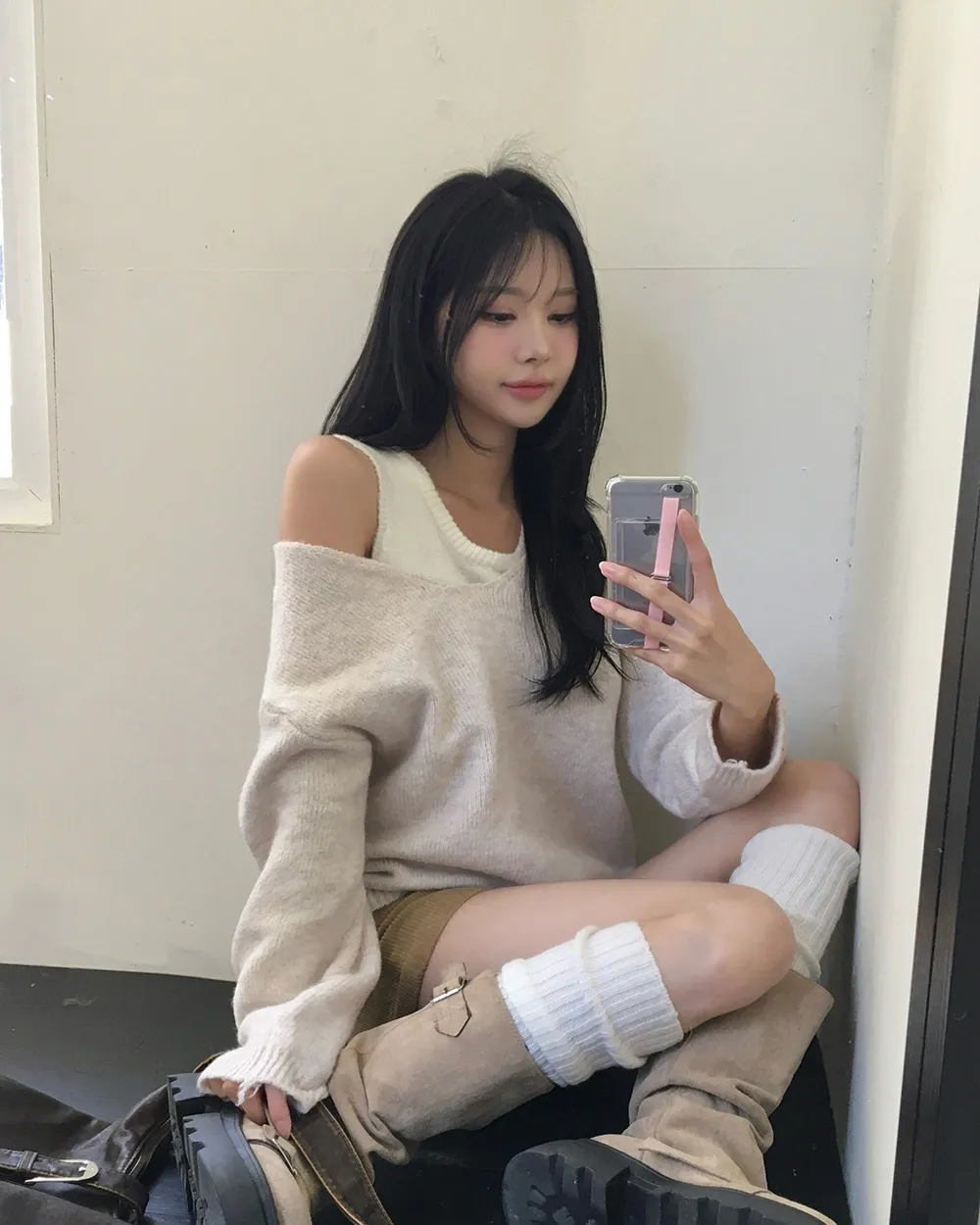 반바지 모델 착용 이미지-S3L23