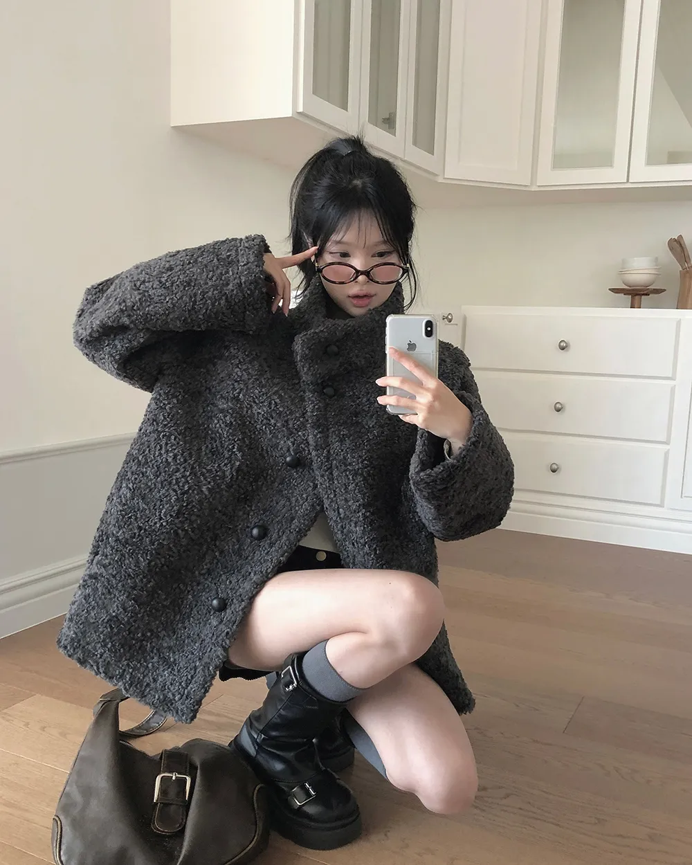 반바지 모델 착용 이미지-S2L40