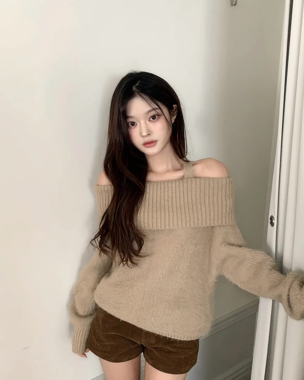 반바지 모델 착용 이미지-S2L8