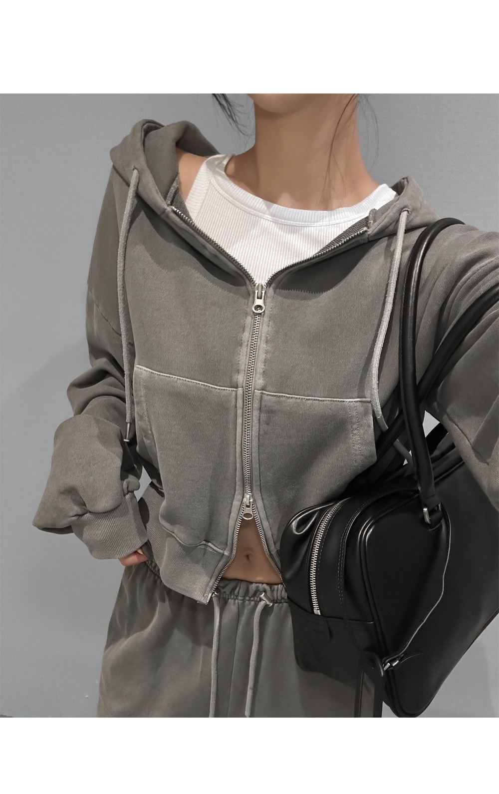 ダブルジップ長袖フードポケットクロップドジップパーカー