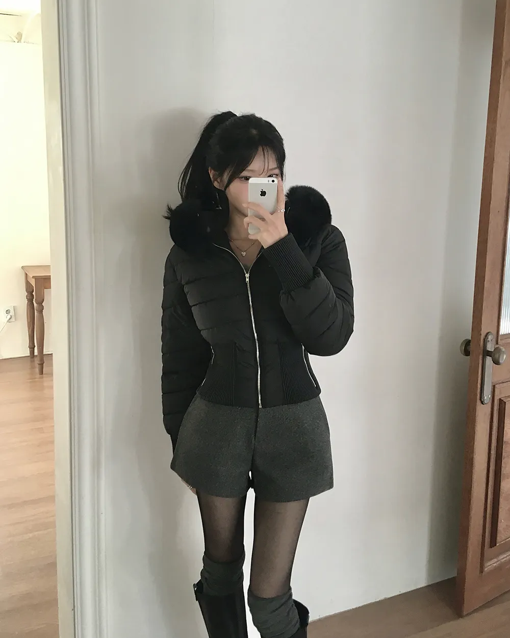 반바지 모델 착용 이미지-S2L23