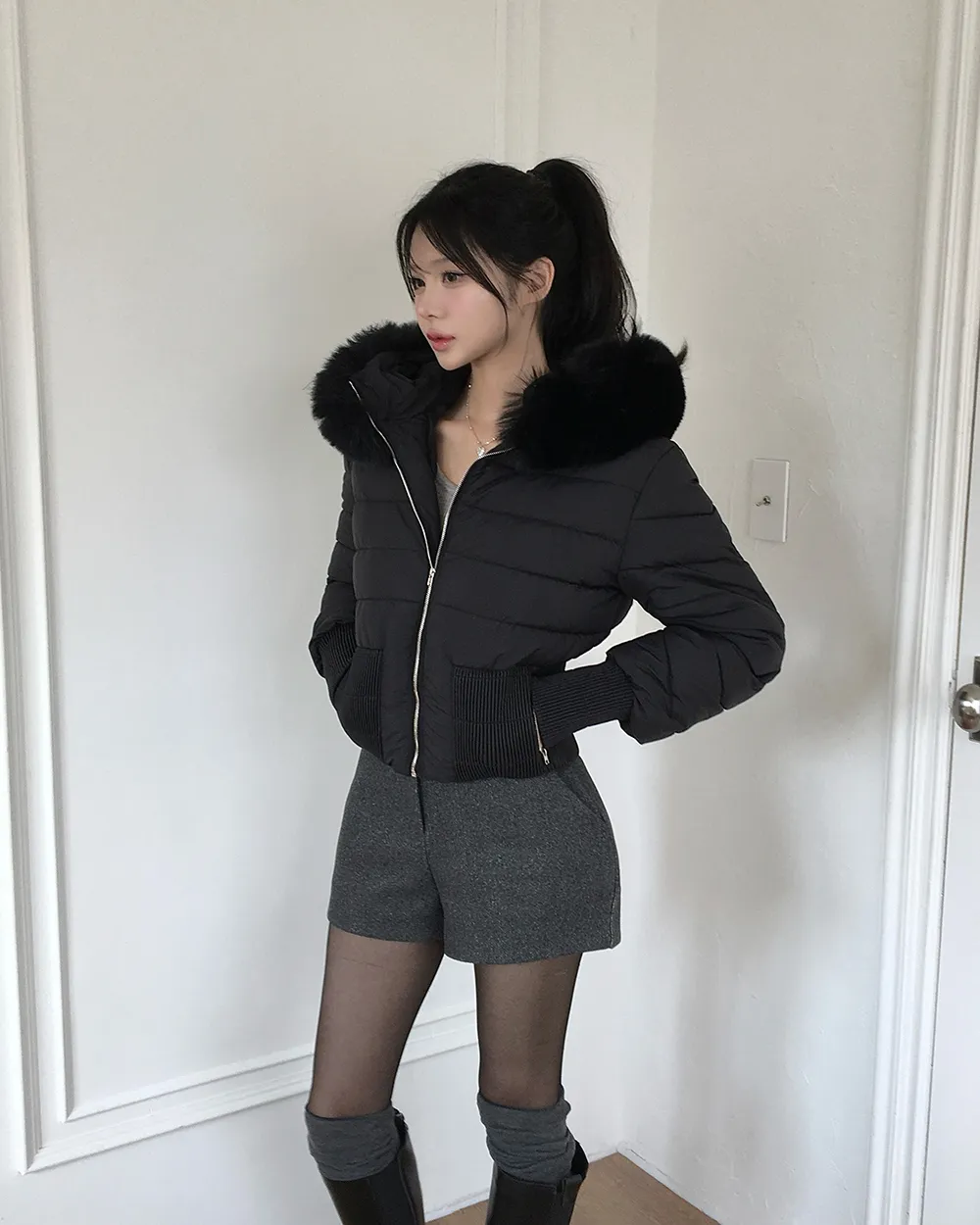 반바지 모델 착용 이미지-S2L19