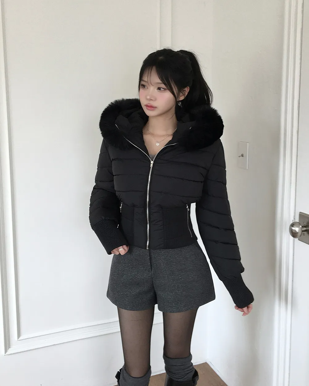 반바지 모델 착용 이미지-S2L21