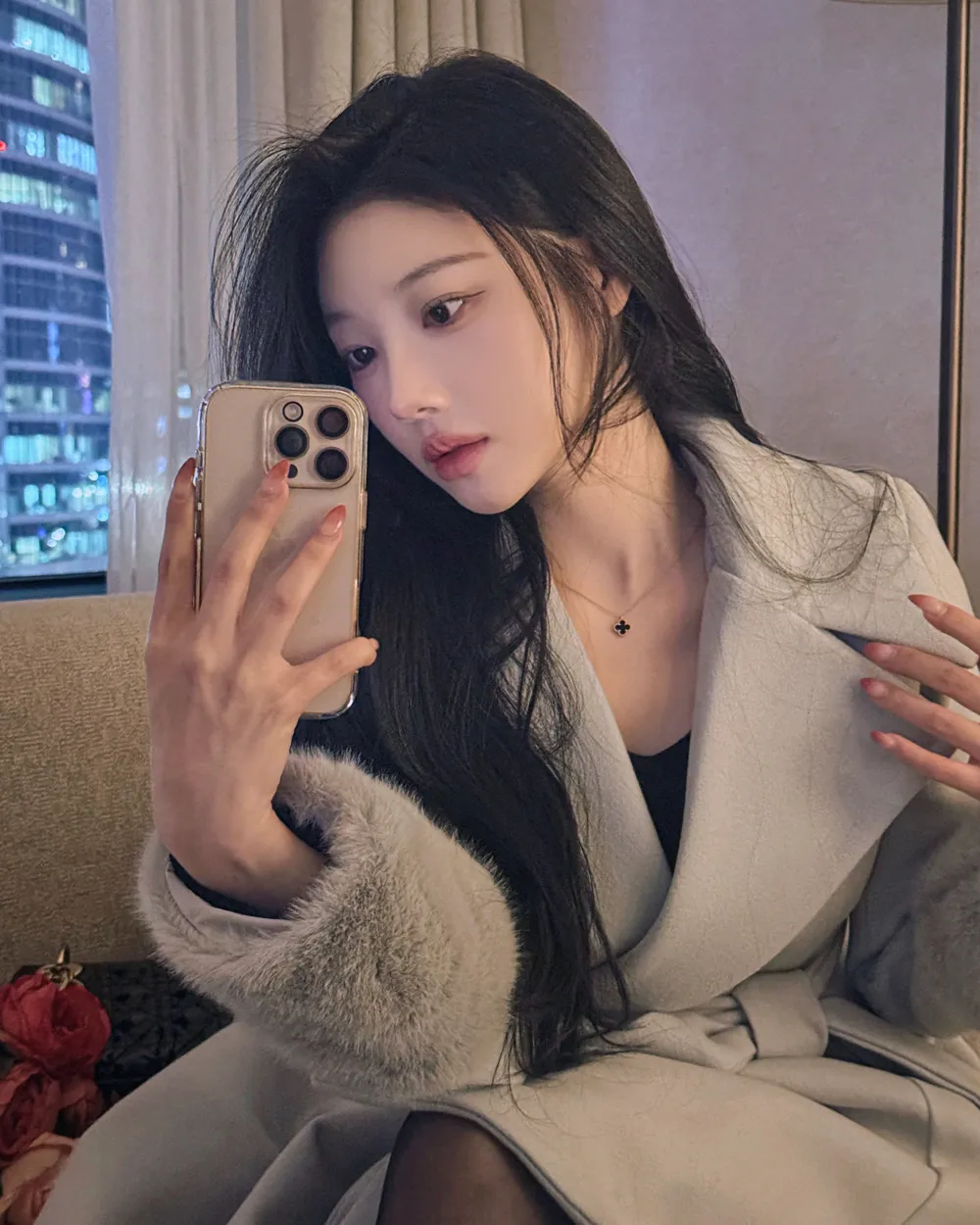 코트 모델 착용 이미지-S1L70