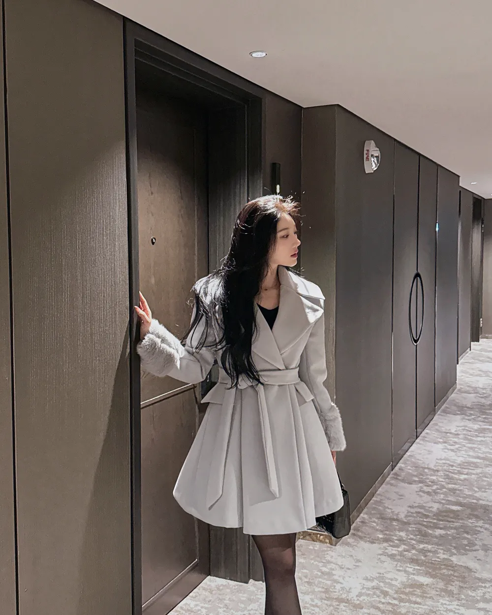 코트 모델 착용 이미지-S1L74