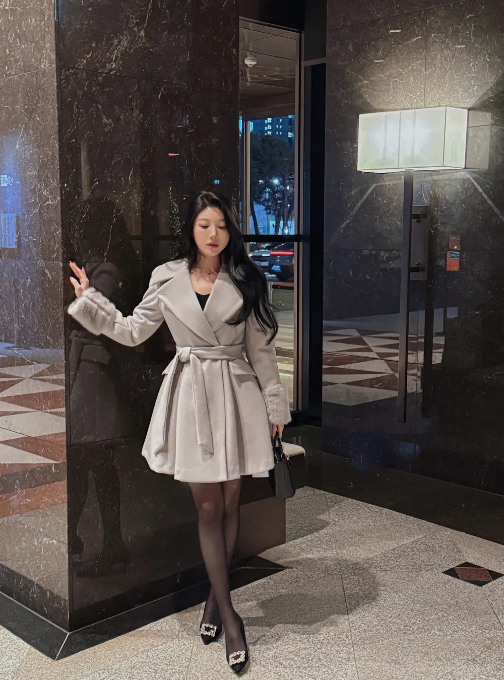 코트 모델 착용 이미지-S1L64