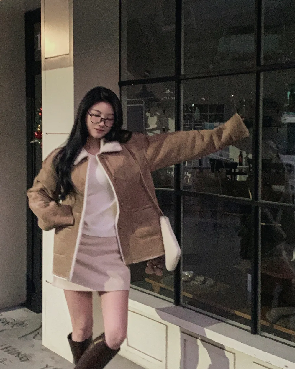 코트 모델 착용 이미지-S1L71