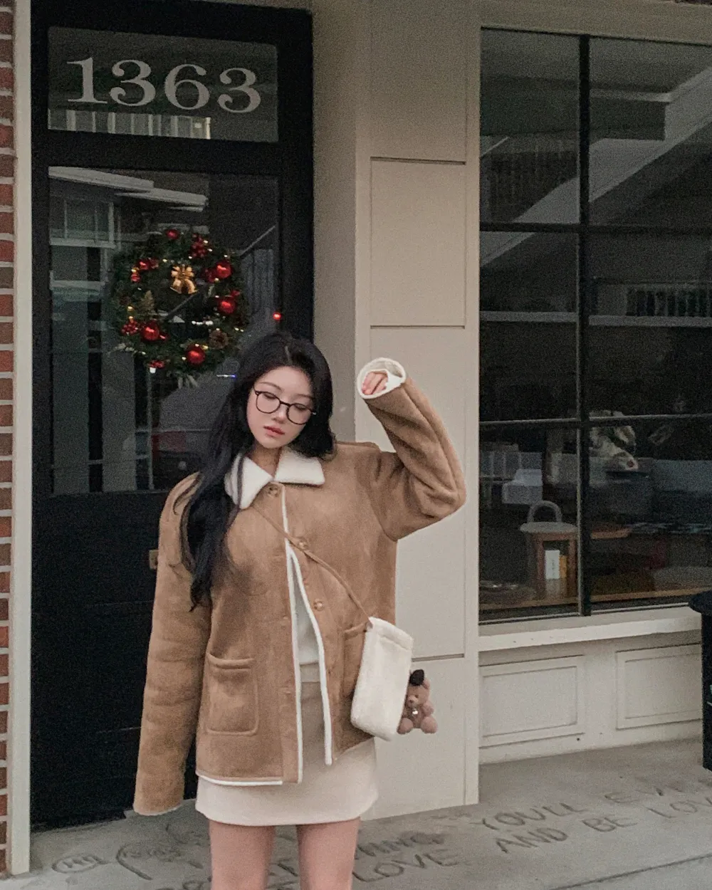 코트 모델 착용 이미지-S1L45