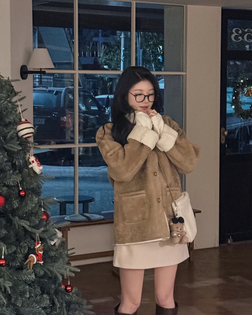 코트 모델 착용 이미지-S1L57