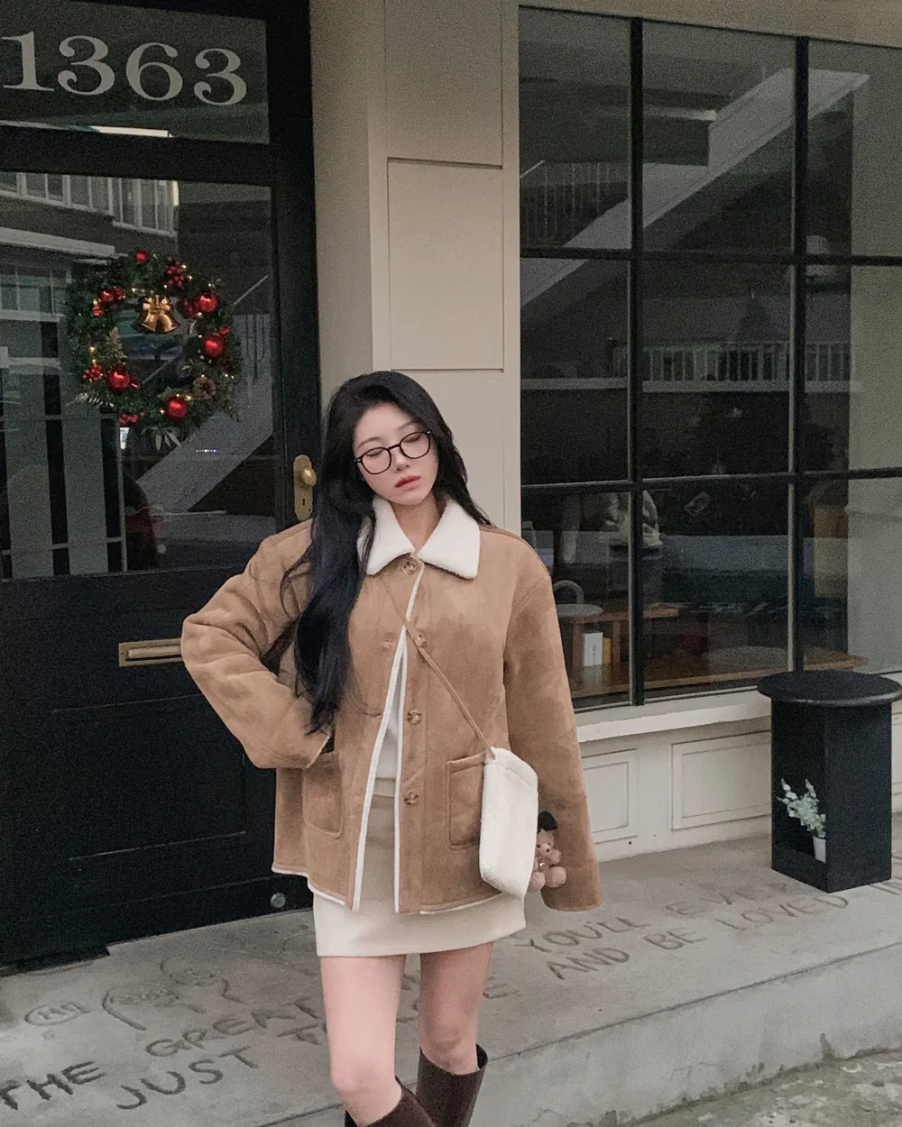 코트 모델 착용 이미지-S1L60