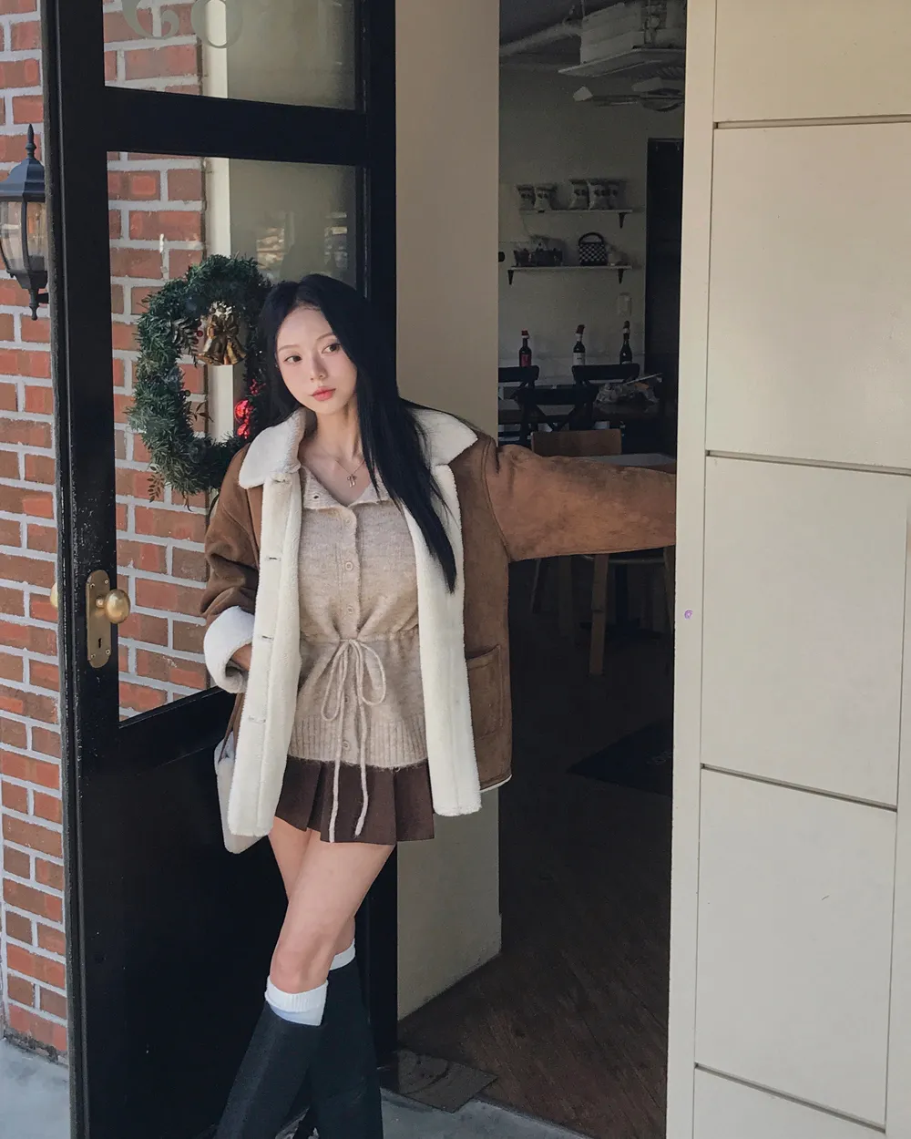 코트 모델 착용 이미지-S1L89