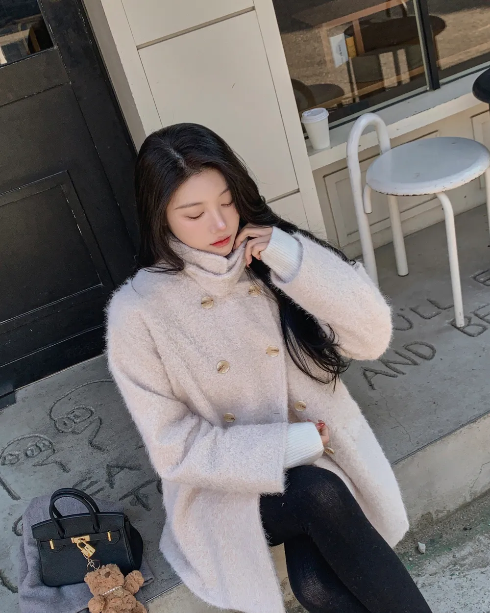 코트 모델 착용 이미지-S1L57