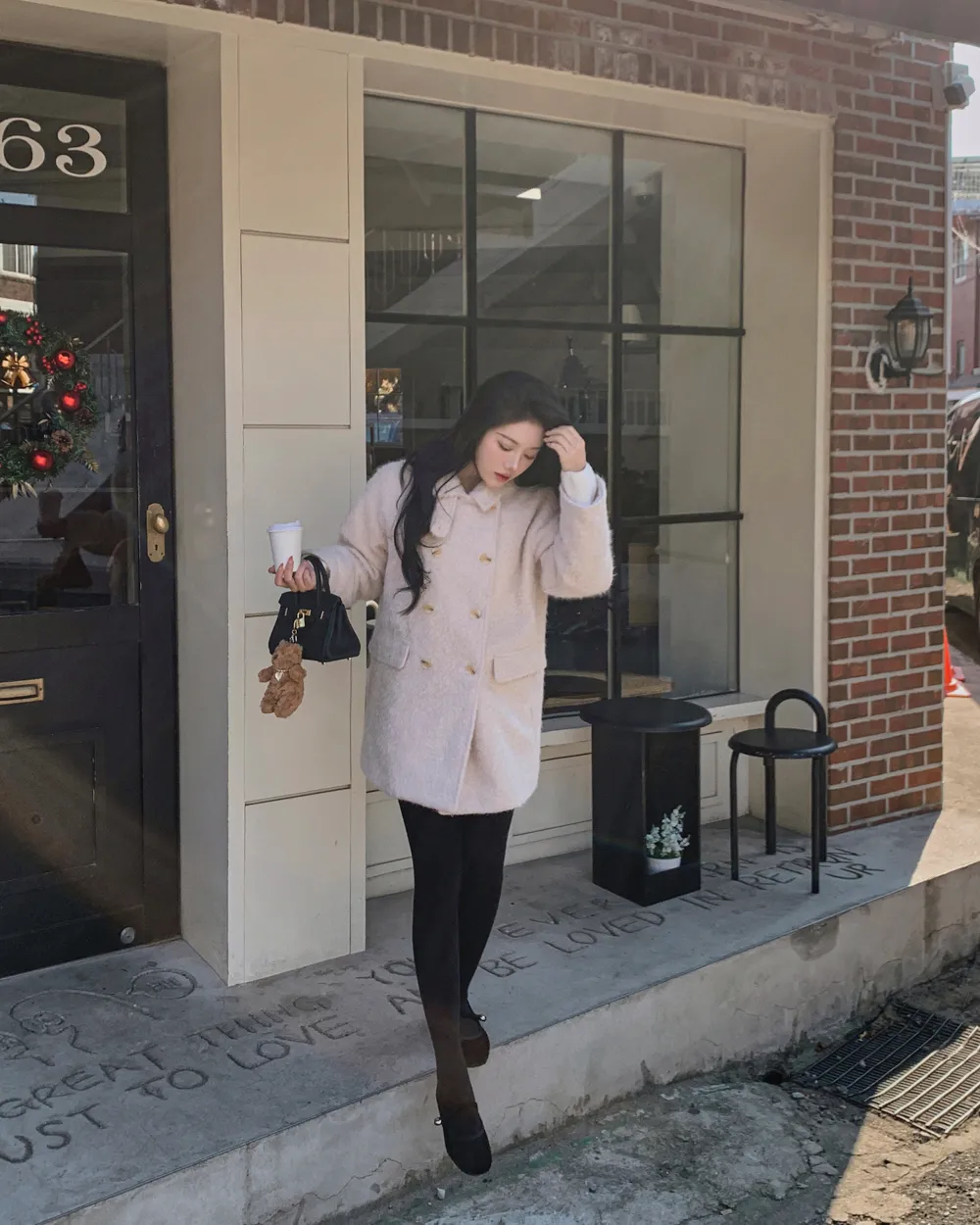 코트 모델 착용 이미지-S1L50