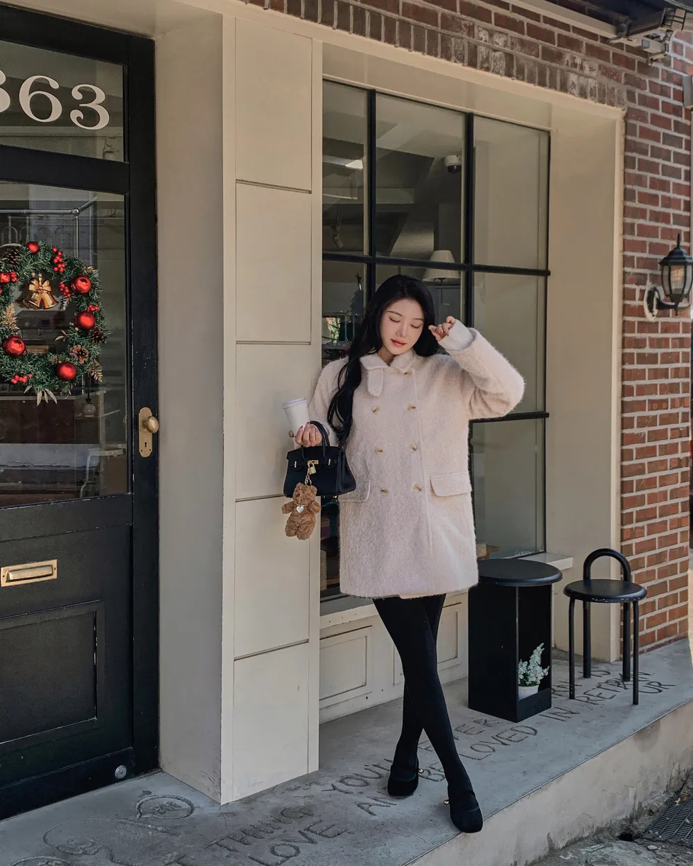 코트 모델 착용 이미지-S1L46