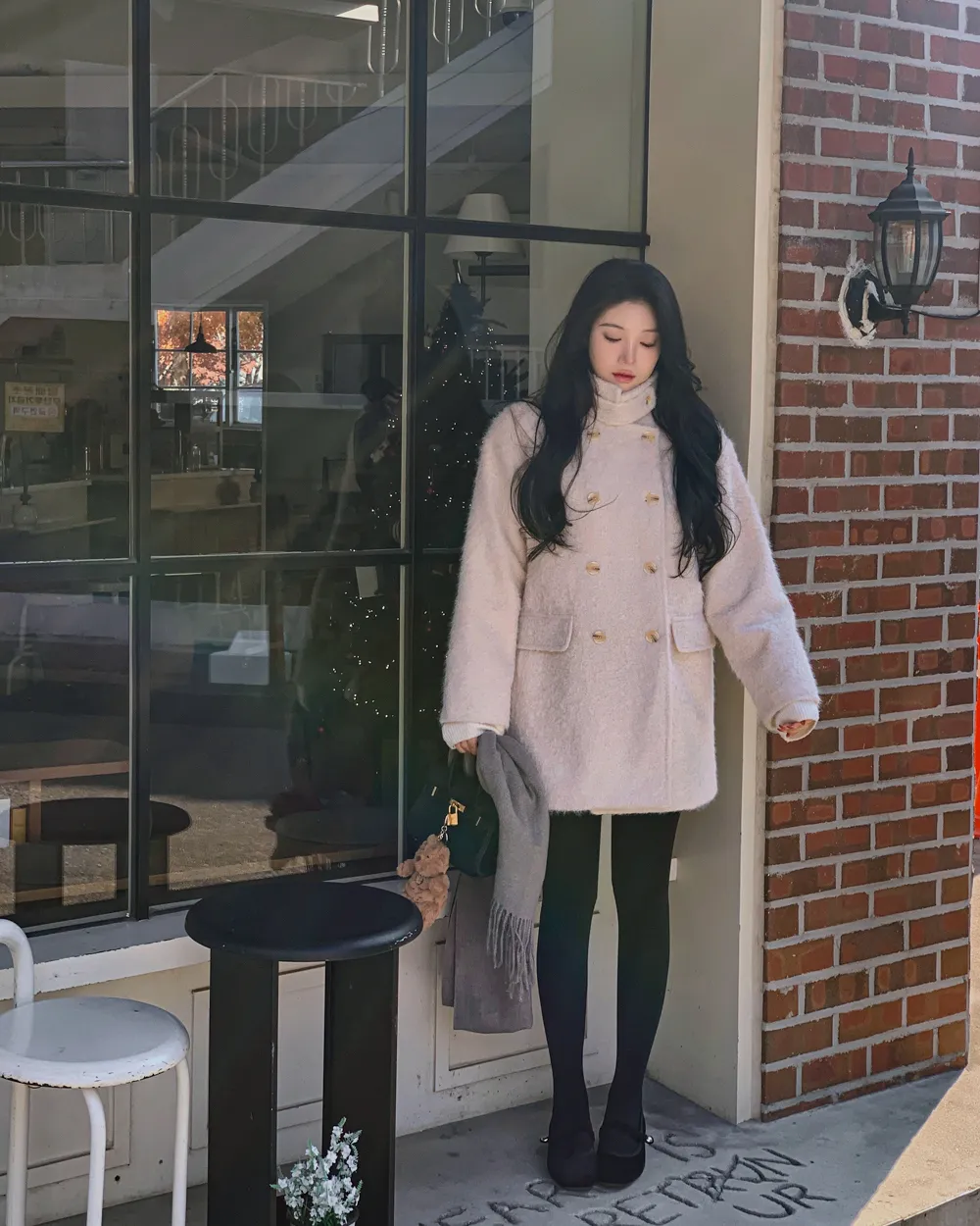 코트 모델 착용 이미지-S1L52