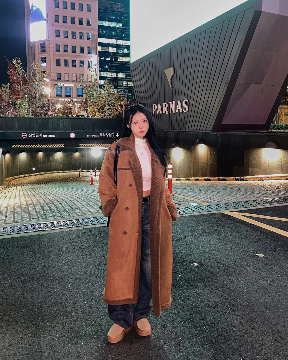 코트 모델 착용 이미지-S2L44