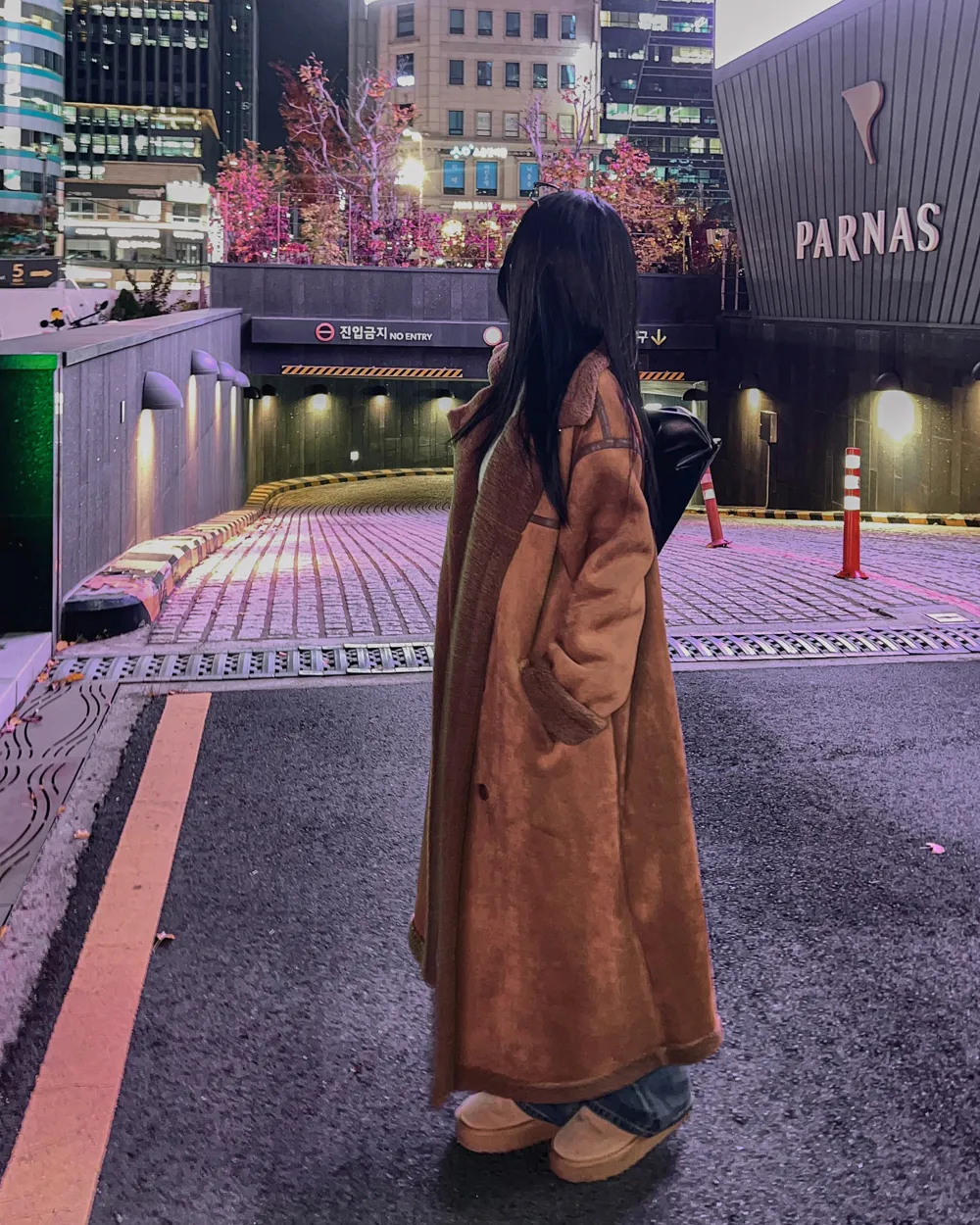 코트 모델 착용 이미지-S2L45