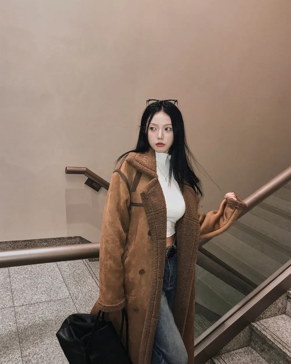 코트 모델 착용 이미지-S2L60