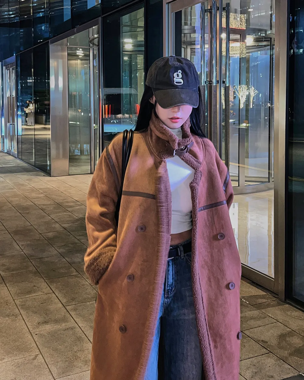 코트 모델 착용 이미지-S2L38