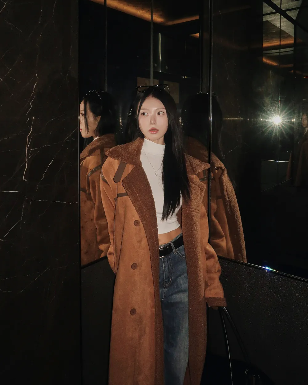 코트 모델 착용 이미지-S2L58