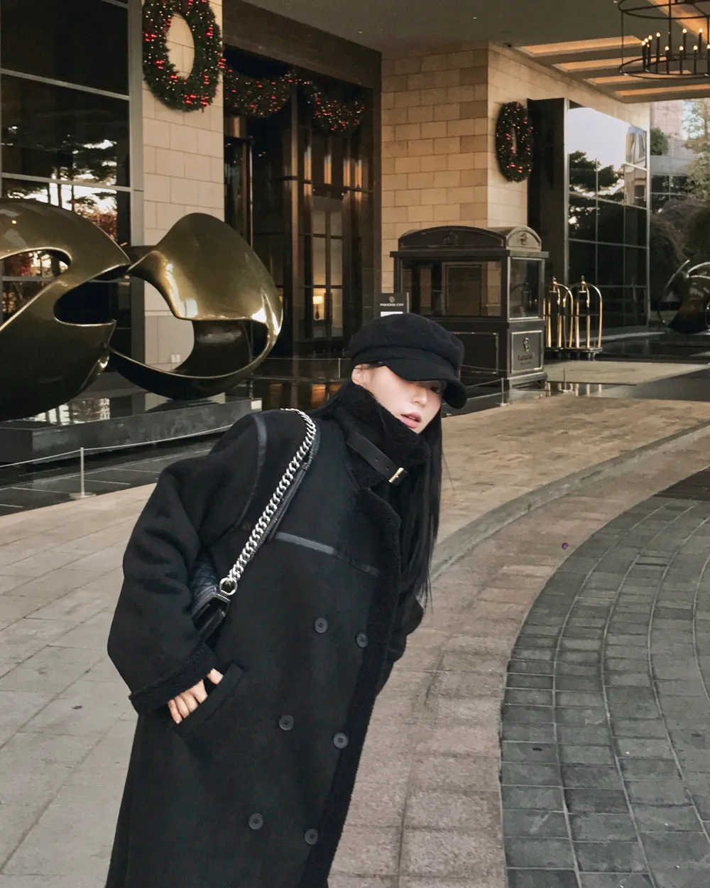 코트 모델 착용 이미지-S2L77