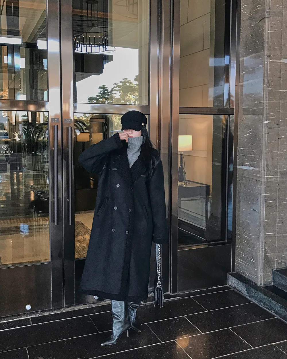 코트 모델 착용 이미지-S2L88