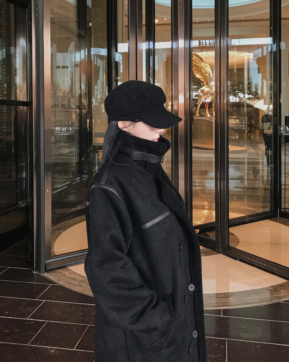 코트 모델 착용 이미지-S2L76