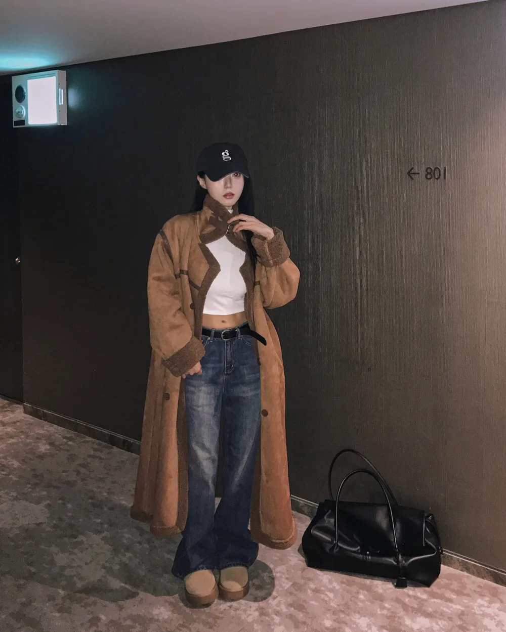 코트 모델 착용 이미지-S2L56