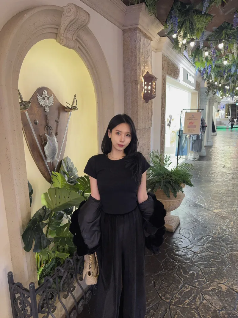 롱 스커트 모델 착용 이미지-S1L47