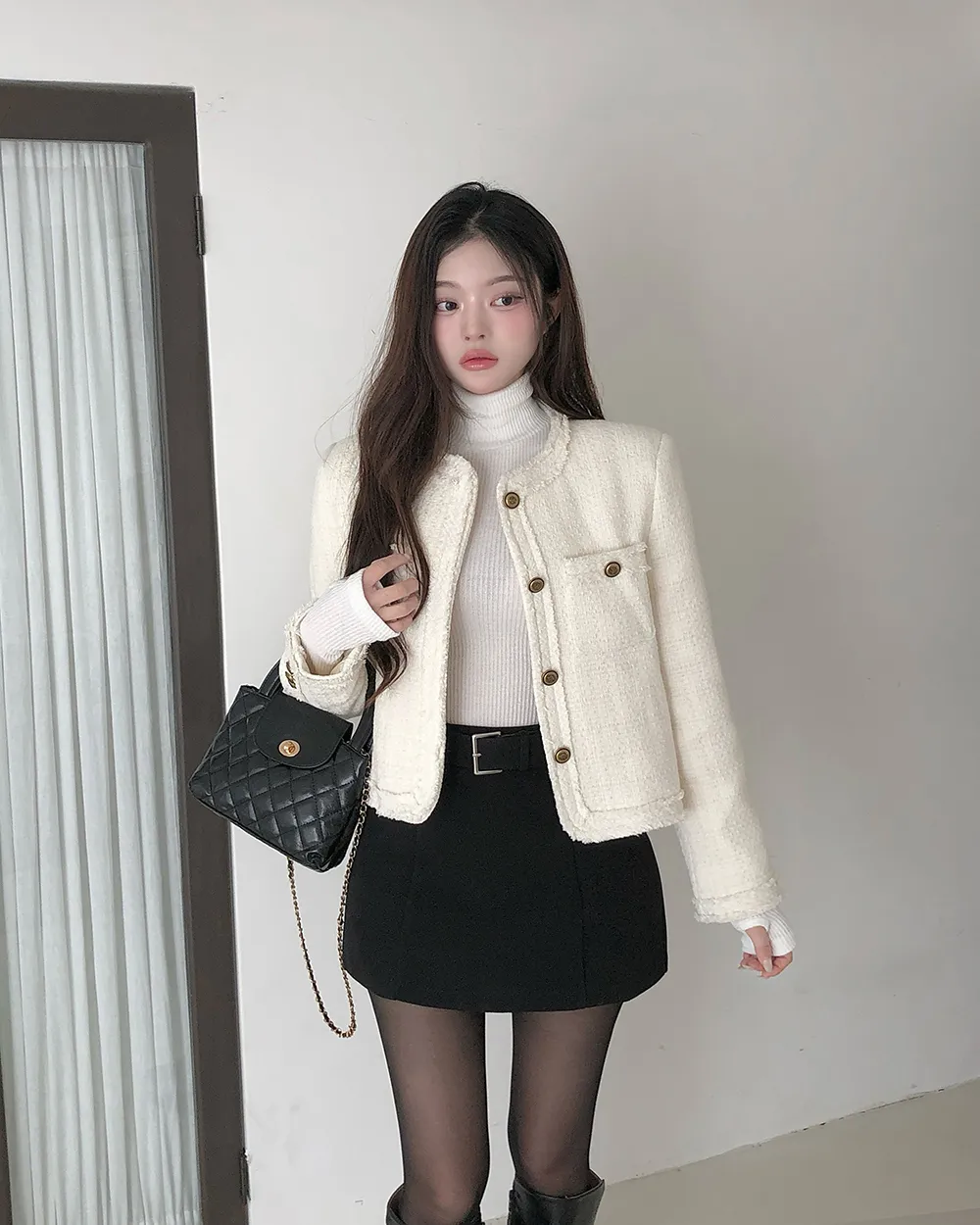 미니 스커트 모델 착용 이미지-S2L23