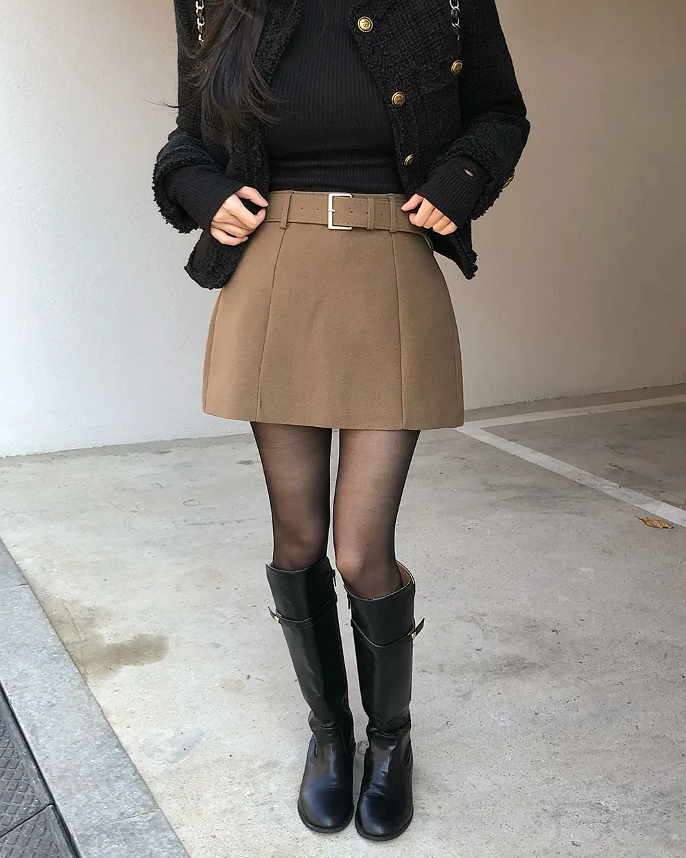 미니 스커트 모델 착용 이미지-S2L6