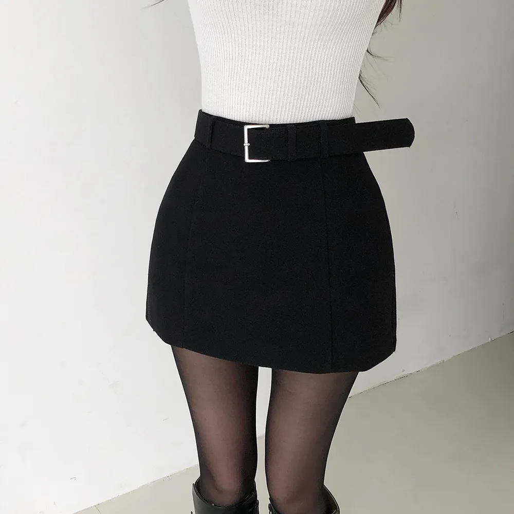 미니 스커트 모델 착용 이미지-S4L13