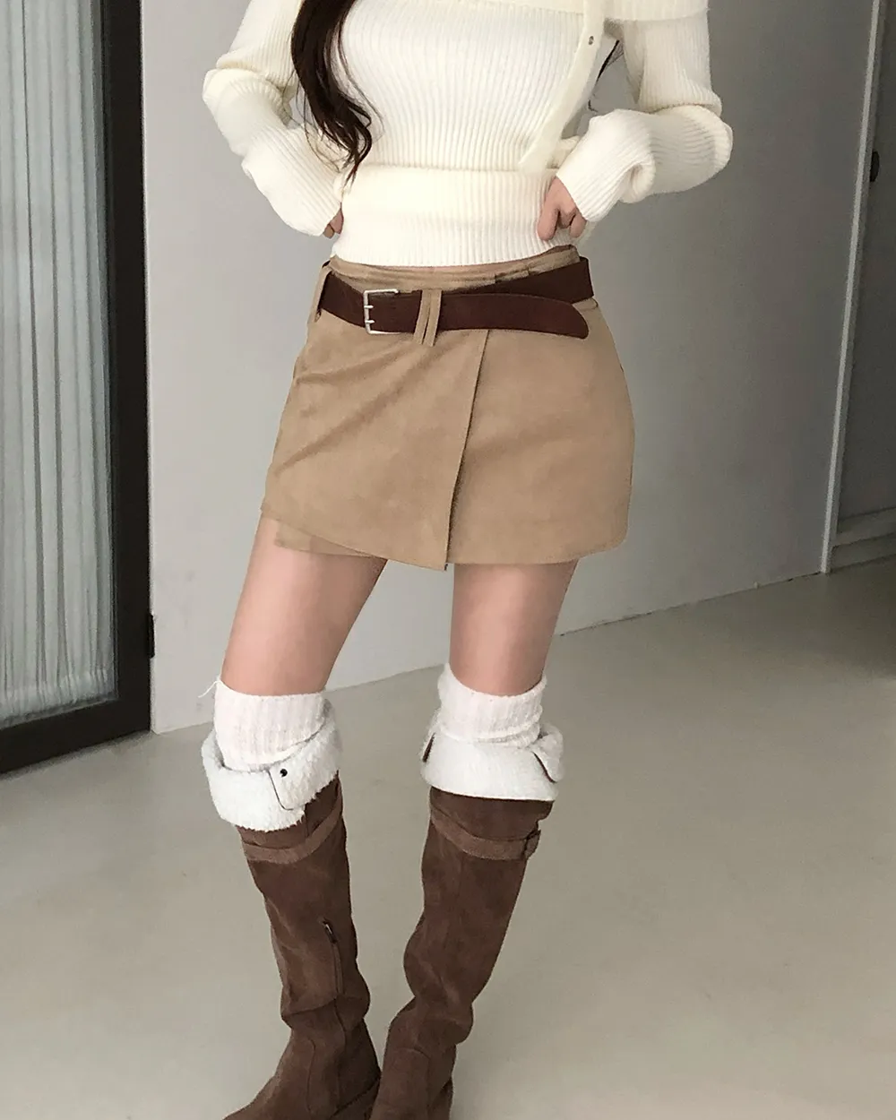 미니 스커트 모델 착용 이미지-S3L8