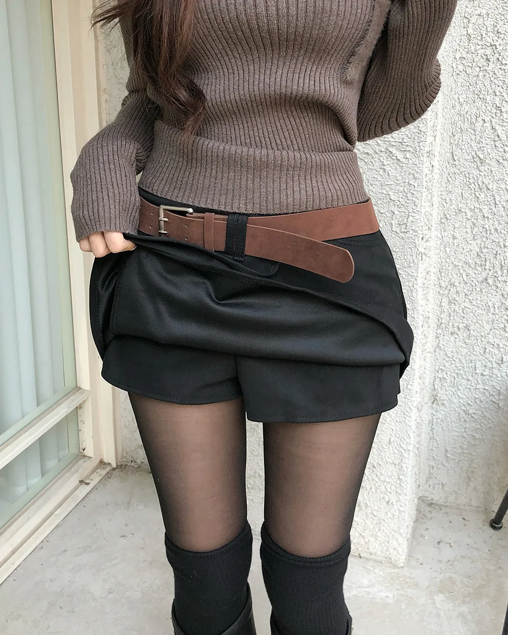 미니 스커트 모델 착용 이미지-S3L21