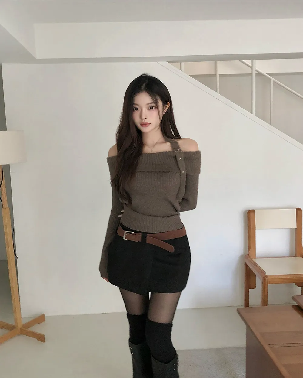 미니 스커트 모델 착용 이미지-S3L26