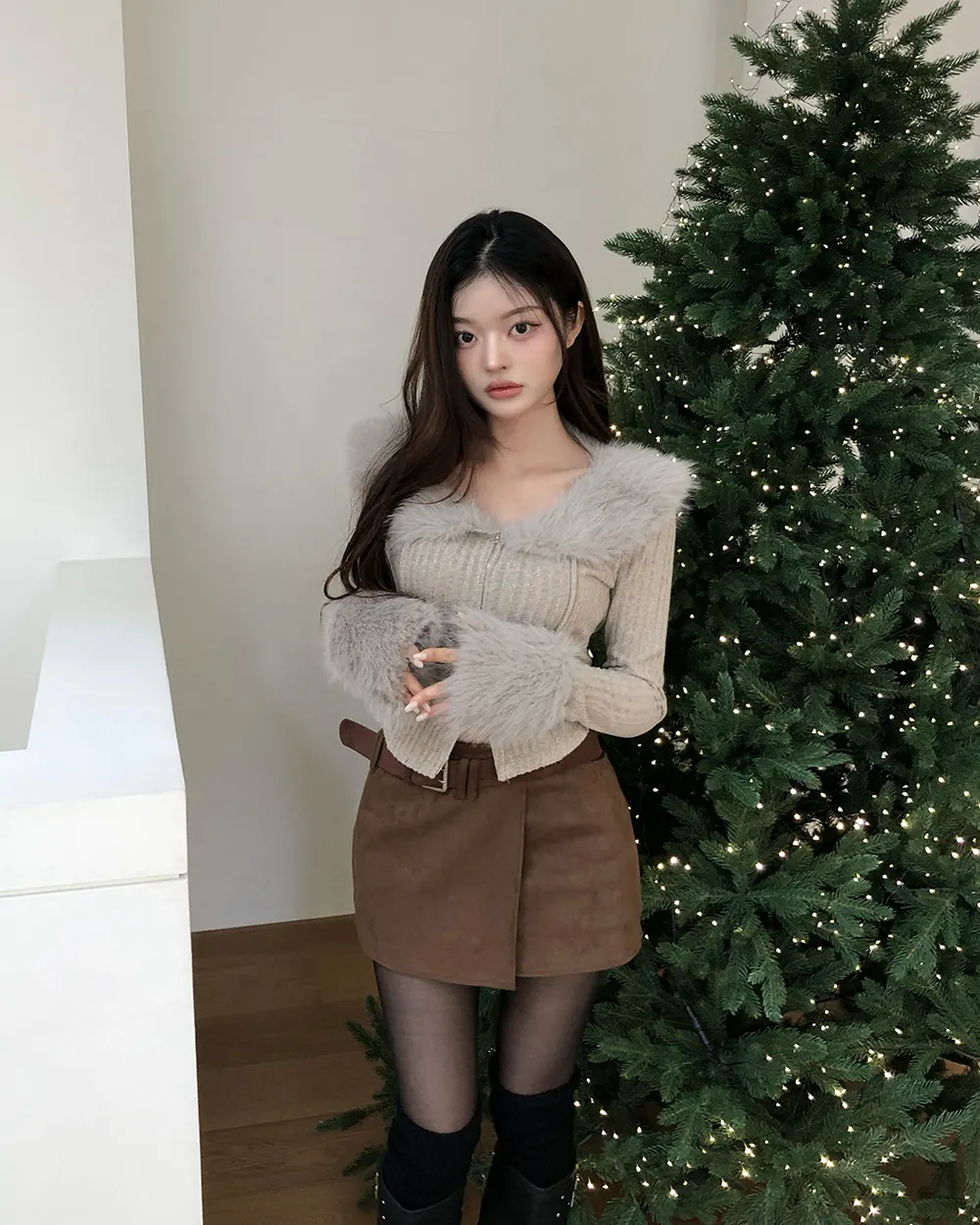 미니 스커트 모델 착용 이미지-S2L16