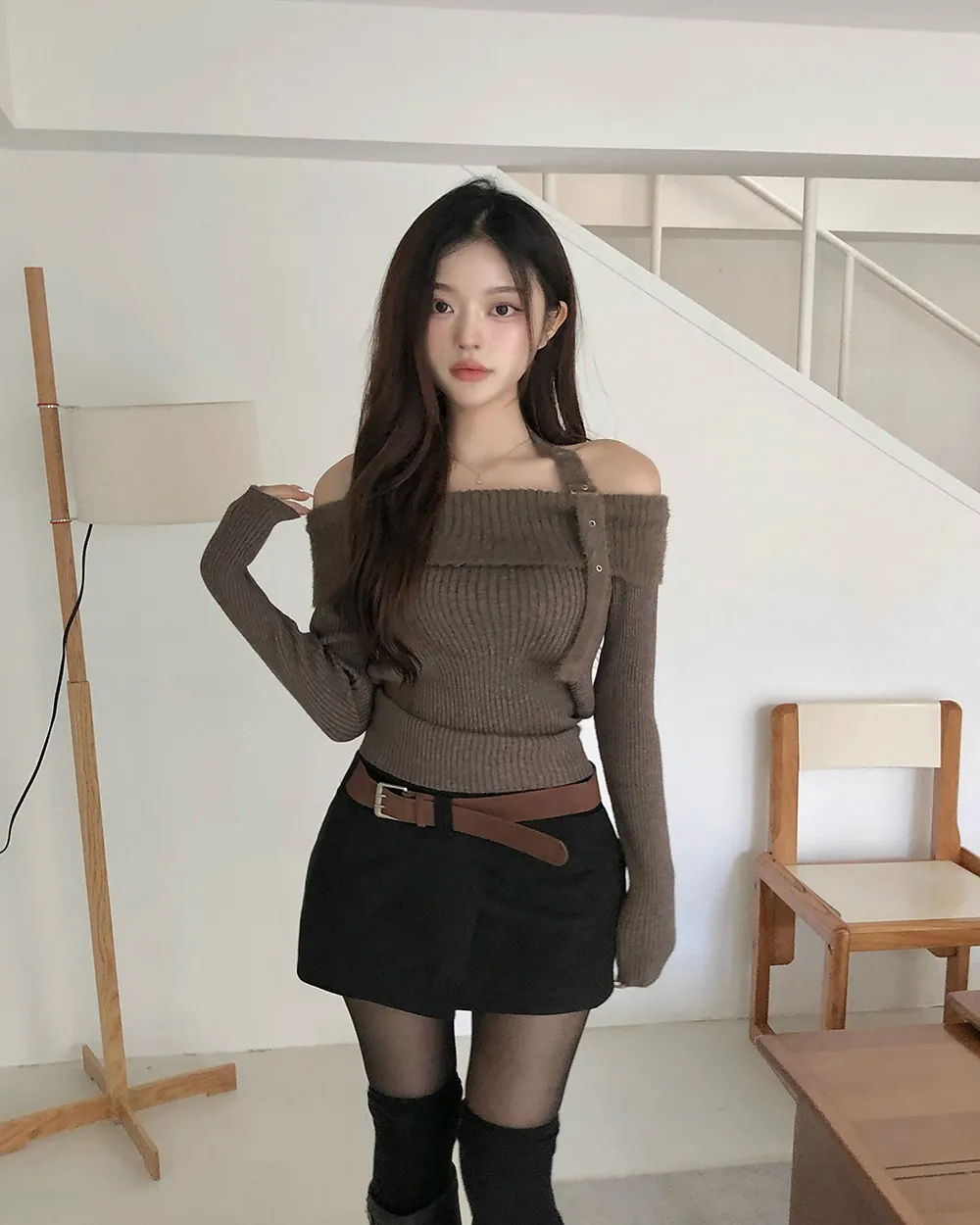 미니 스커트 모델 착용 이미지-S3L27