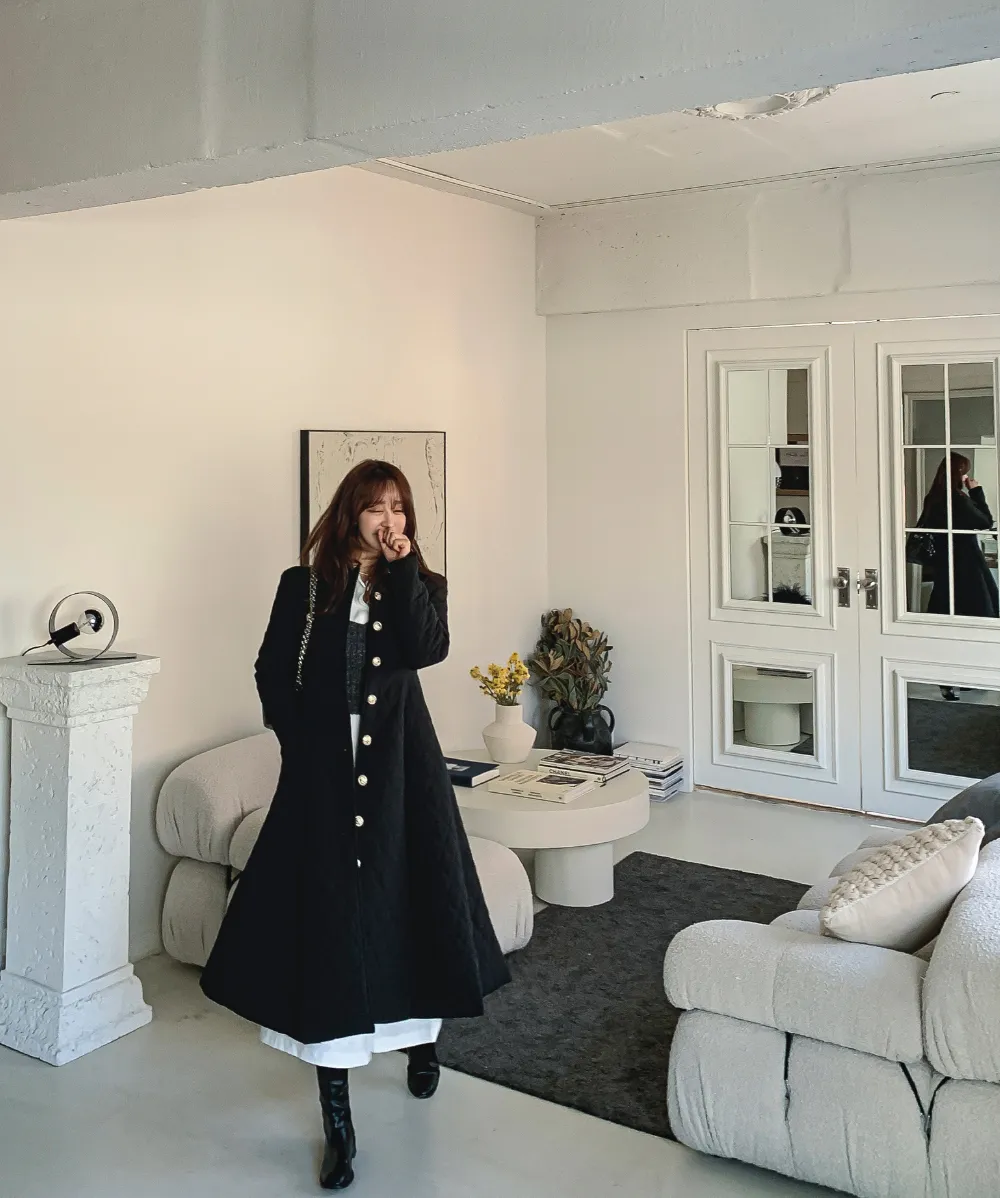 드레스 모델 착용 이미지-S2L1