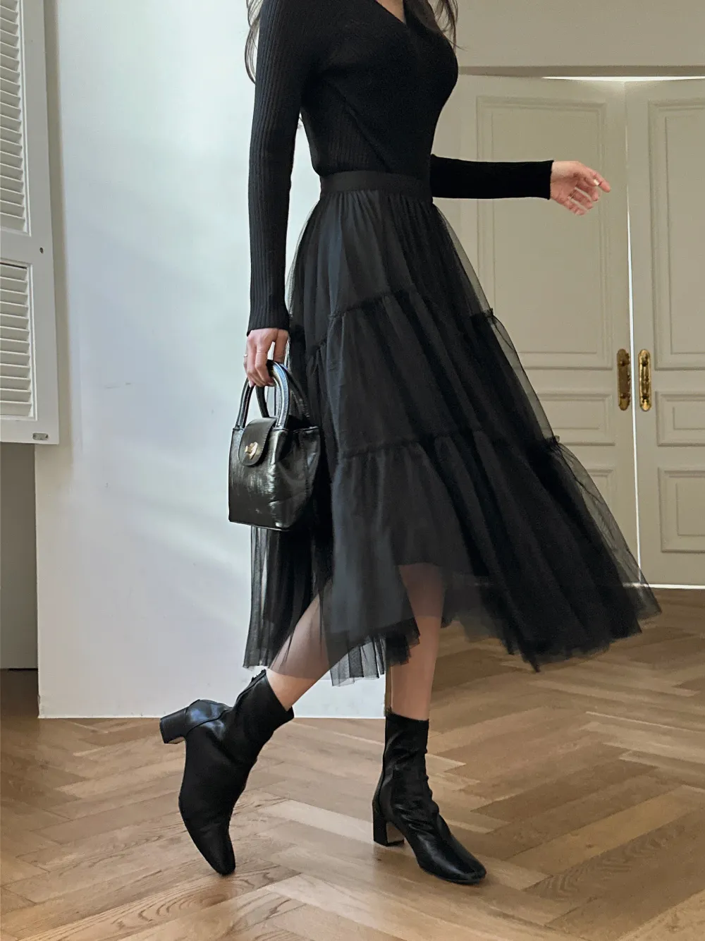 드레스 모델 착용 이미지-S4L10