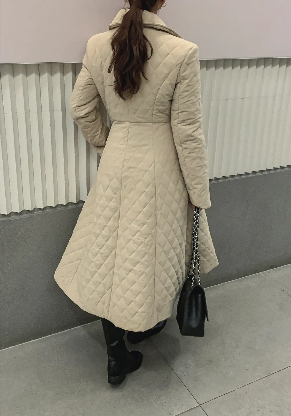 드레스 모델 착용 이미지-S2L17