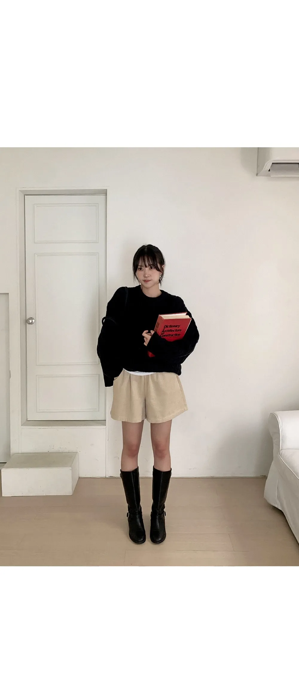 리오나 라운드넥 오버핏 피셔 긴팔니트티